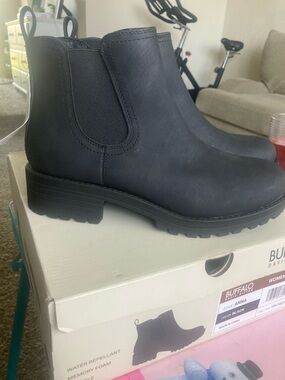 Buffalo David Bitton Black Matte Chelsea Booties